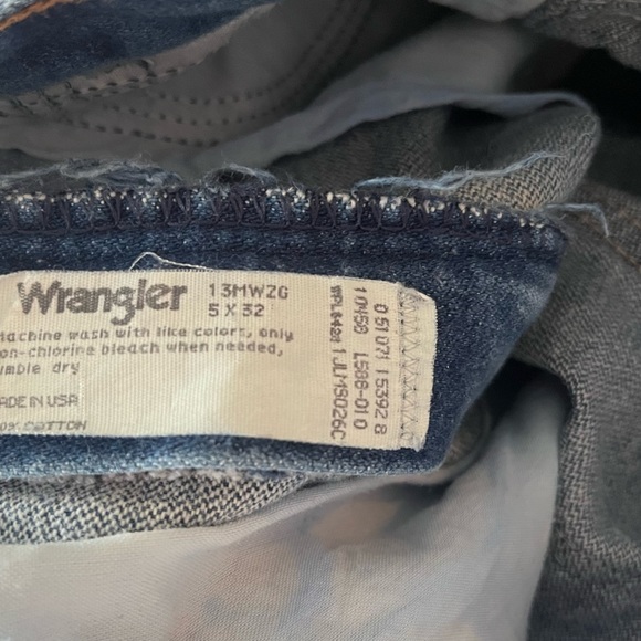 Wrangler Women's Straight Leg Jeans - Blue - Picture 6 of 7